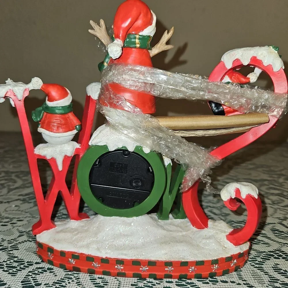 Snowy & Friends Holiday Time Snow Clock